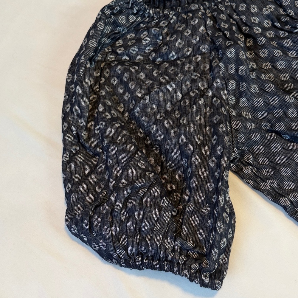 Universal Thread Navy Geometric Crop Blouse - Picture 4 of 5